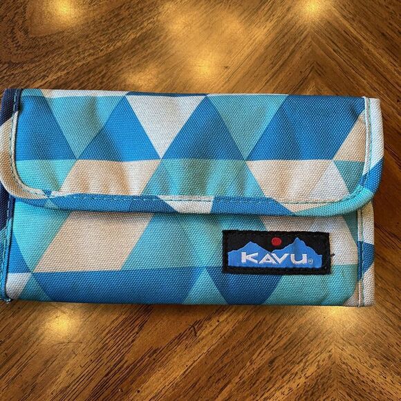 Kavu Mondo Spender Trifold Wallet Blue Geometric Clutch Clean 8x4 - Picture 1 of 7